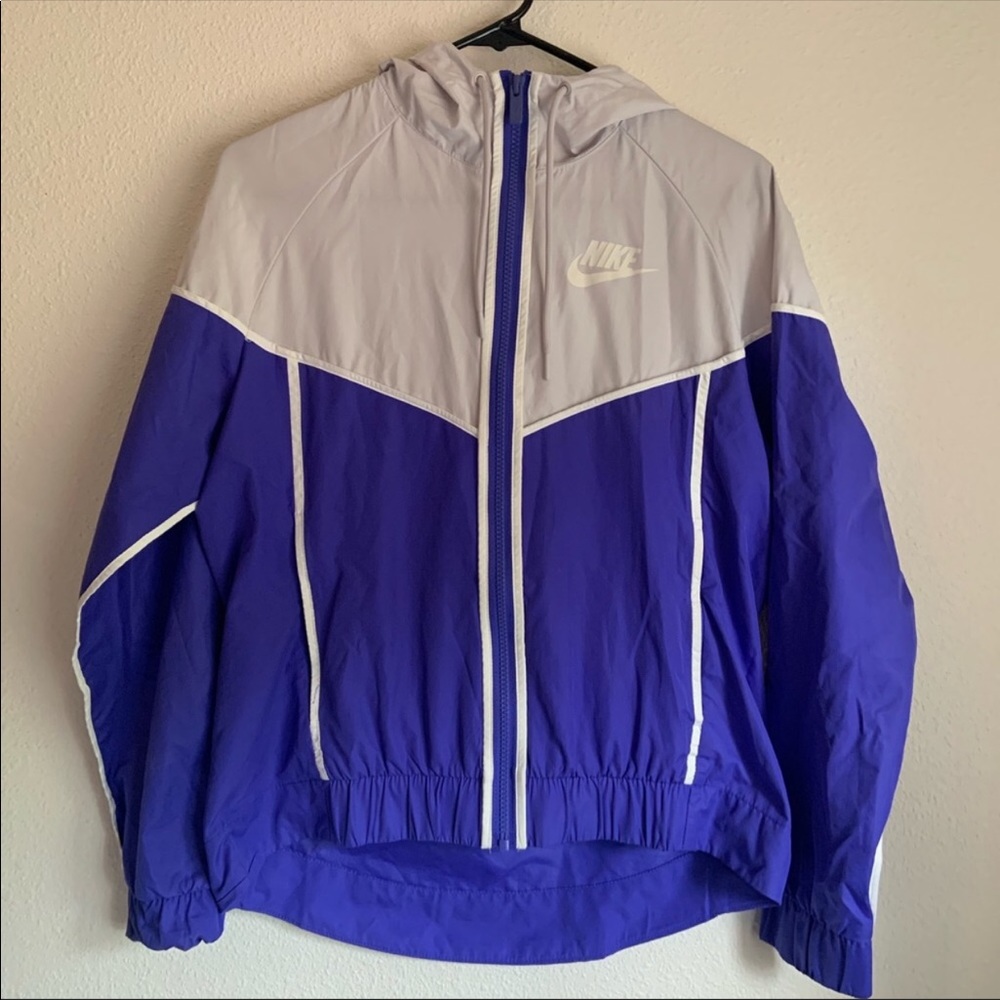 NIKE Sportswear Windrunner jacket